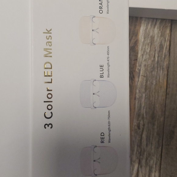 3 Color LED Mask - Picture 3 of 6